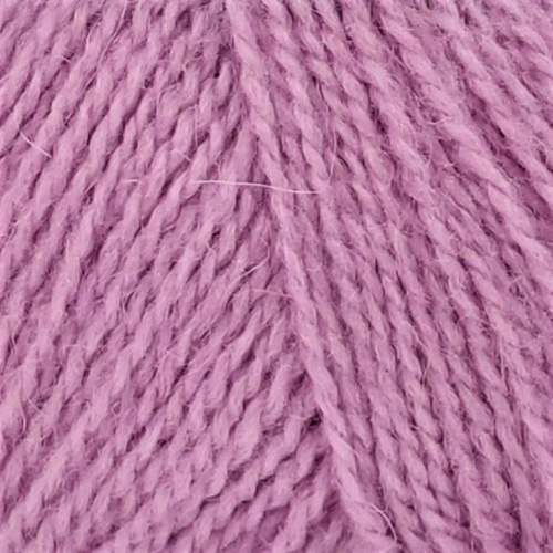 Купить пряжу ПЕХОРСКИЙ ТЕКСТИЛЬ Великолепная цвет 82-Св.ликер производства фабрики ПЕХОРСКИЙ ТЕКСТИЛЬ